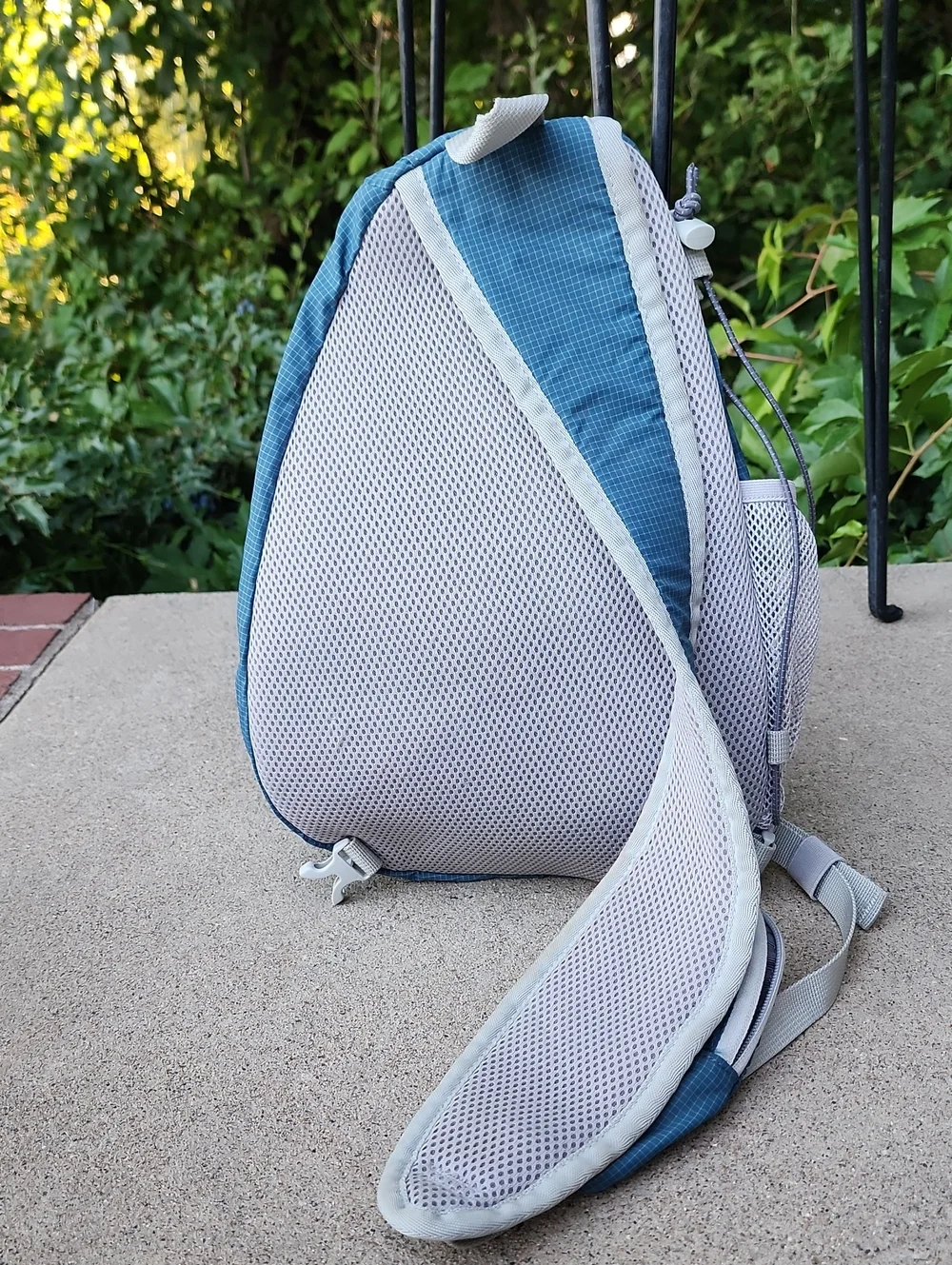 Eddie Bauer Blue Sling Pack